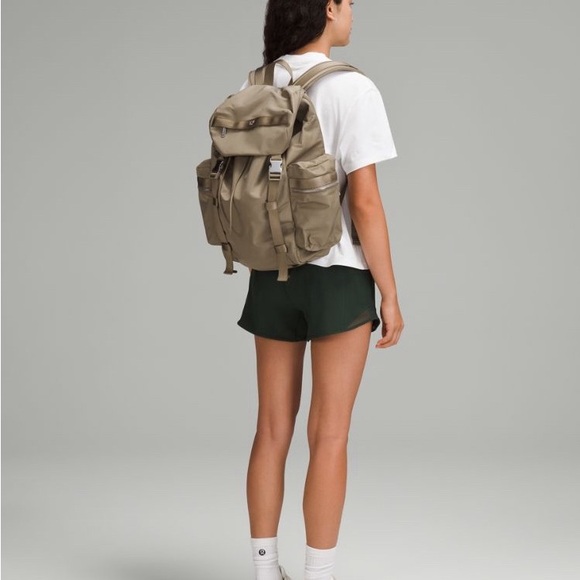 Lululemon wunderlust backpack - Picture 2 of 8